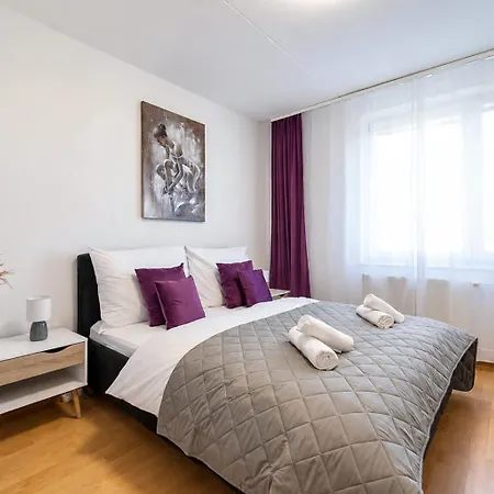 Apartman Spacious Family For 6 - Lift & Balcony Kassa