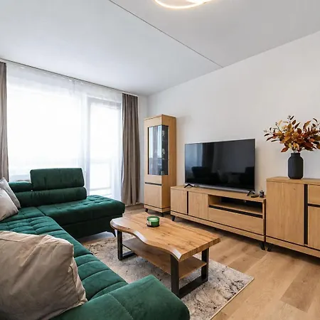 Spacious Family For 6 - Lift & Balcony * Kassa