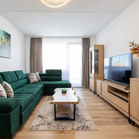 Spacious Family For 6 - Lift & Balcony Kassa